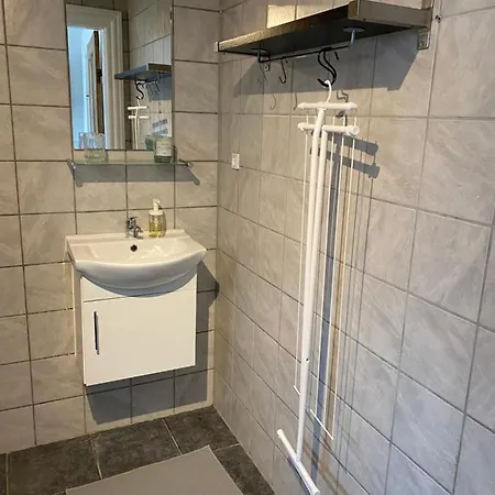 Apt17 - Just Outside Of - Rural And Quiet Surroundings